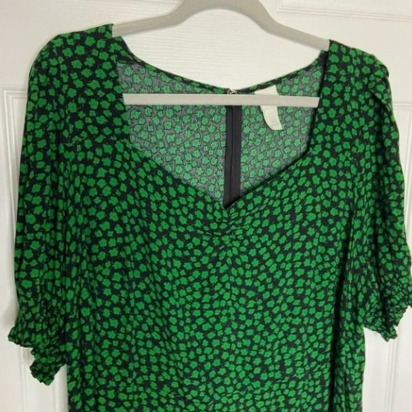 Green floral mini dress - Picture 3 of 3